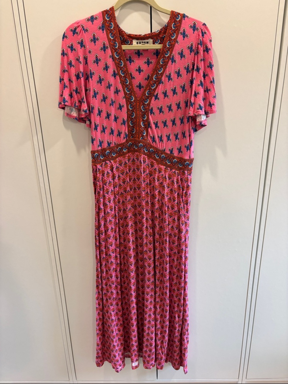 Pink Patterned V-Neck Maxi Dress - Picture 2 of 6